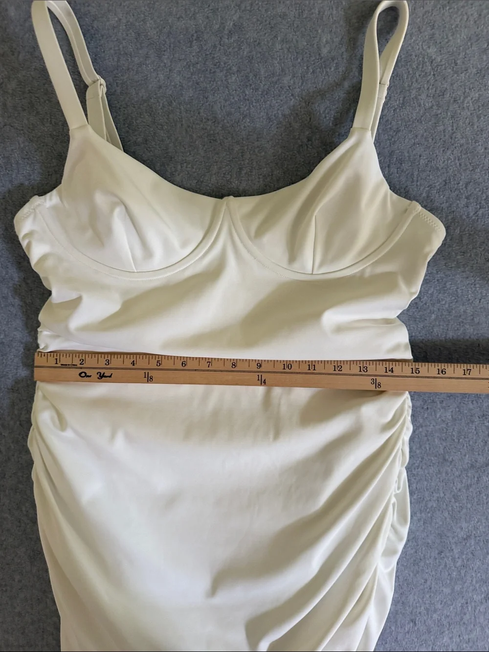 SKIMS Sculpting Swim Ruched One Piece Swimsuit Marble Size XL Cream
